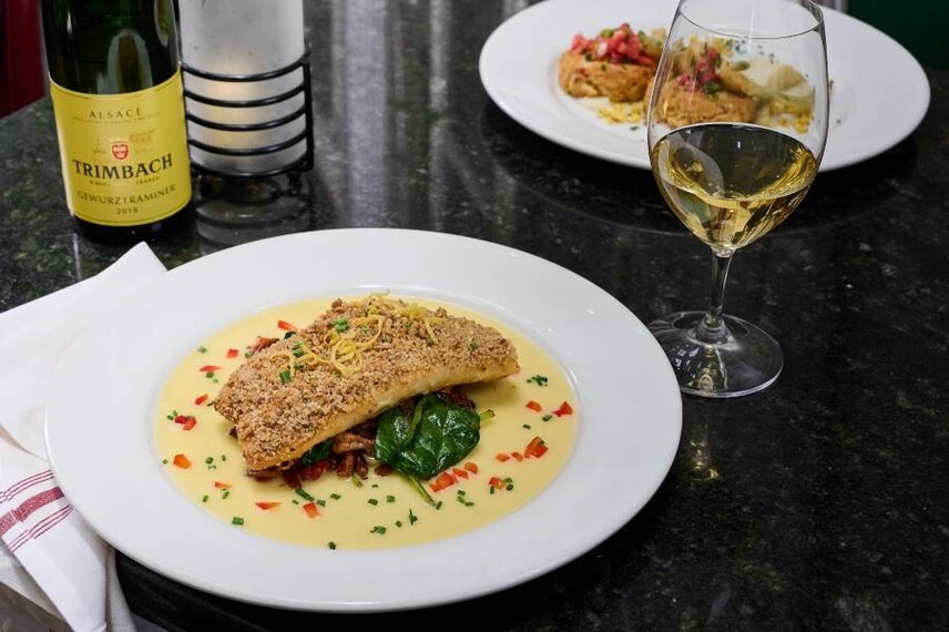 New_Orleans_Muriels_Jackson_Square_2