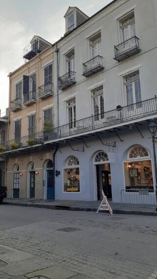 New_Orleans_Royal_Street_5