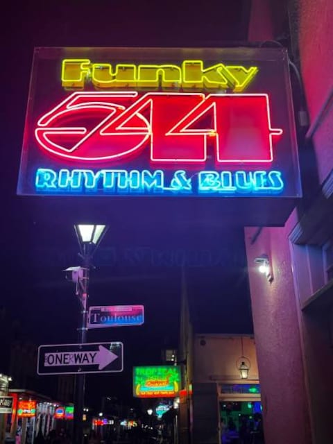 Funky 544