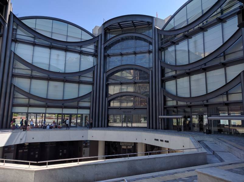 Nice_Modern_and_Contemporary_Art_Museum_MAMAC_3