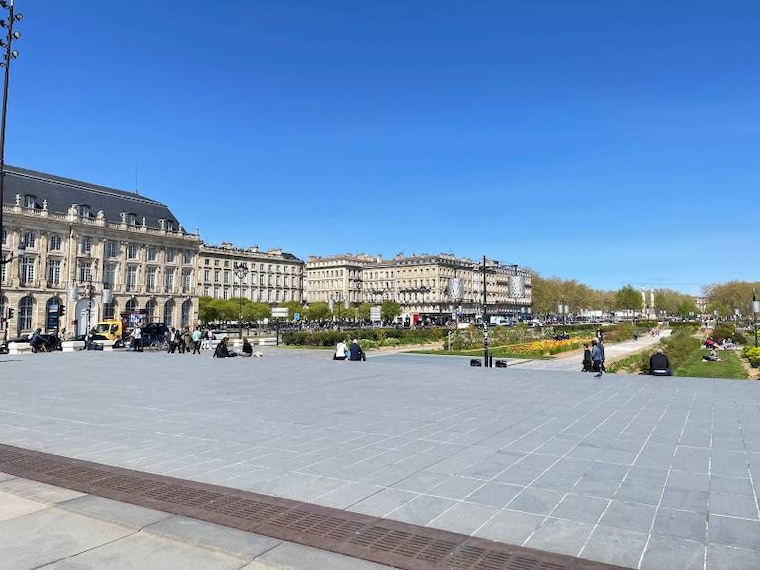 Nice_Water_Mirror_Bordeaux_7