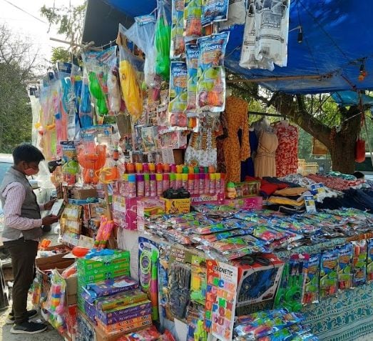 Brahmaputra_market_-noida_2
