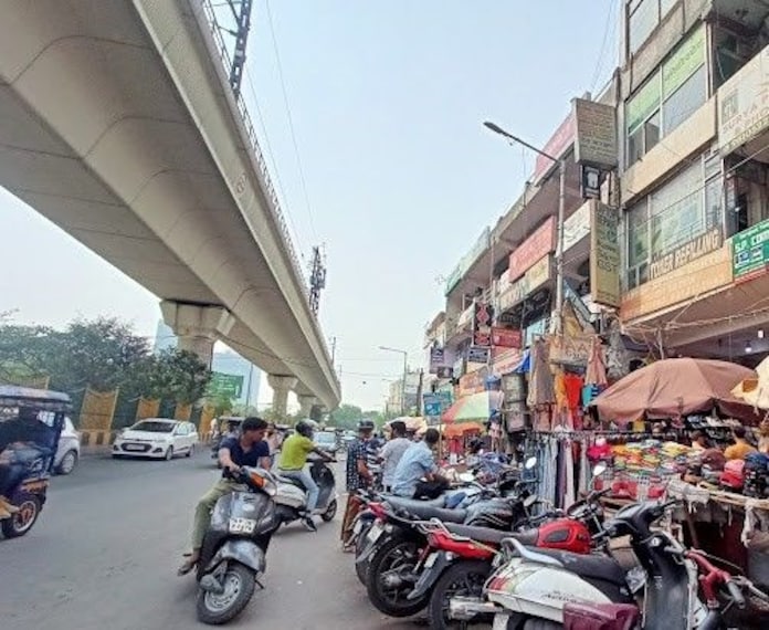 Atta_market-noida_1