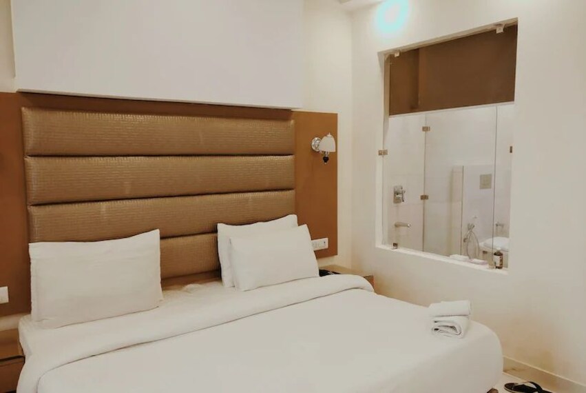 Hotel_p.k-noida_4