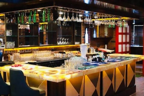 Zest Bar and Lounge