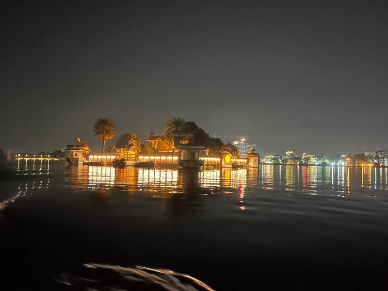 Kota_Jagmandir_Palace_3