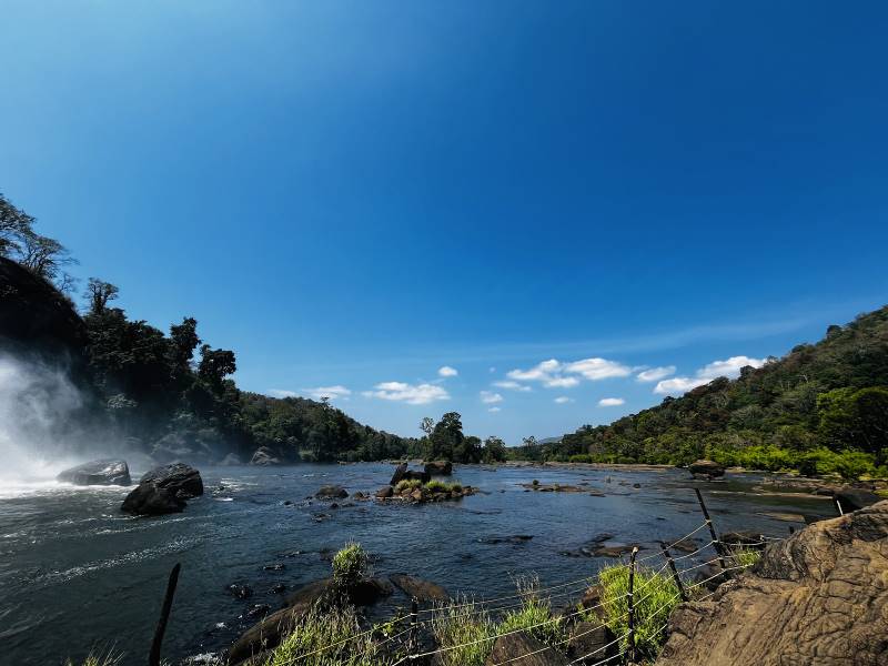 Thrissur_Athirapally_Waterfalls_3