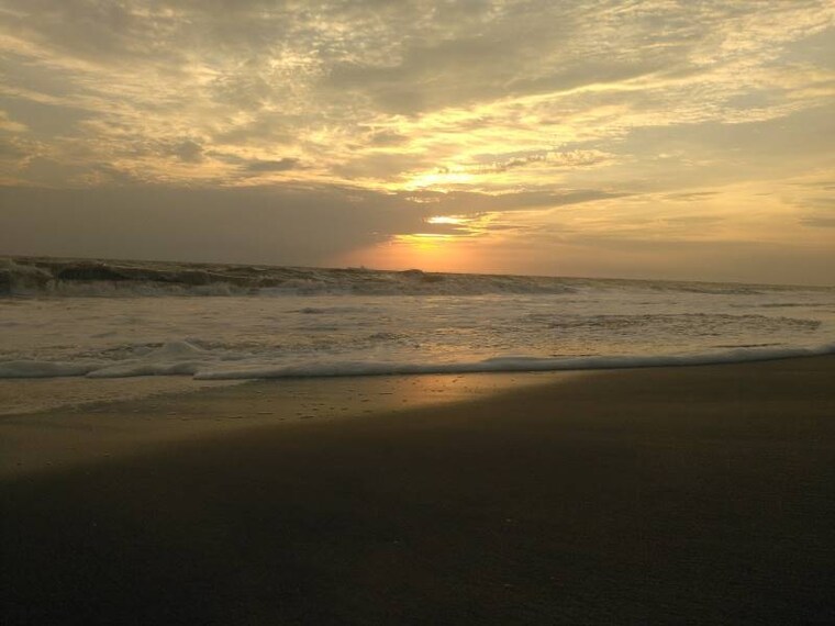 Alleppey_Thottappally_Beach_3