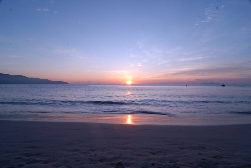 Da_Nang_Non_Nuoc_Beach_2