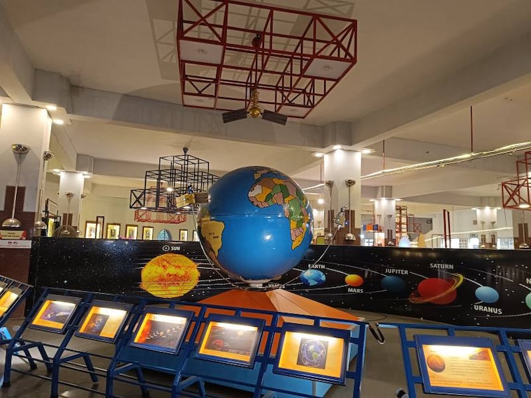 Hyderabad_B.M._Birla_Planetarium_and_Science_&_Technological_Museum_2