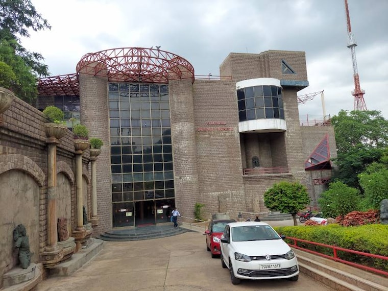Hyderabad_B.M._Birla_Planetarium_and_Science_&_Technological_Museum_3