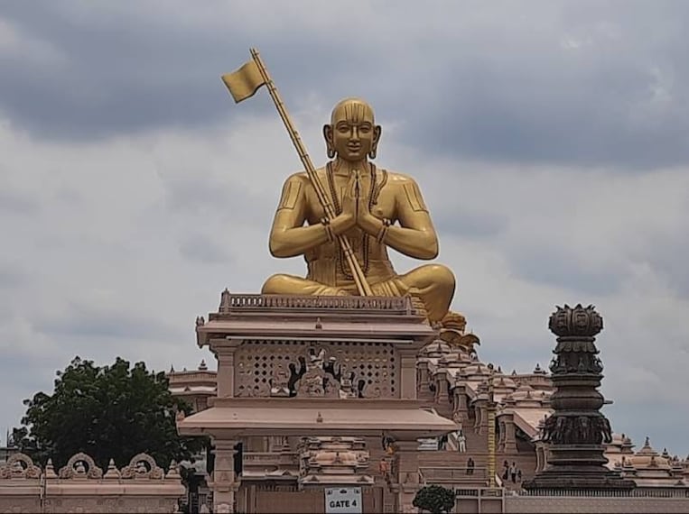 Hyderabad_Statue_of_Equality_1