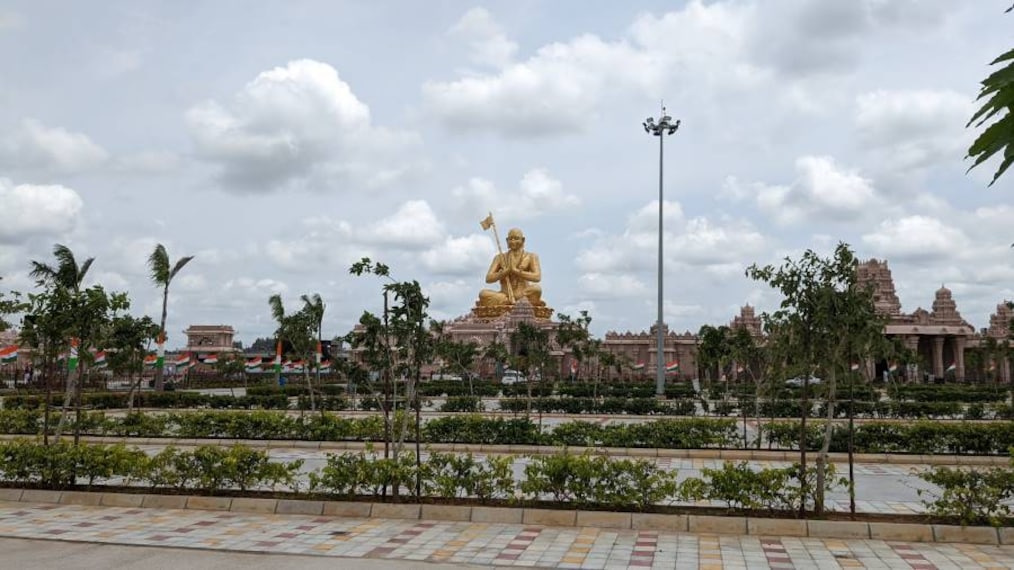 Hyderabad_Statue_of_Equality_9