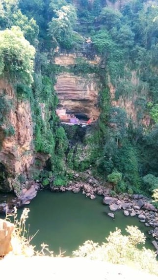 Kota_Gaipernath_Waterfalls_7