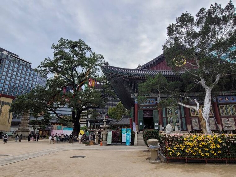 Seoul_Jogyesa_Temple_1