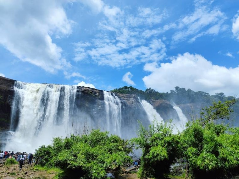 Thrissur_Athirapally_Waterfalls_2