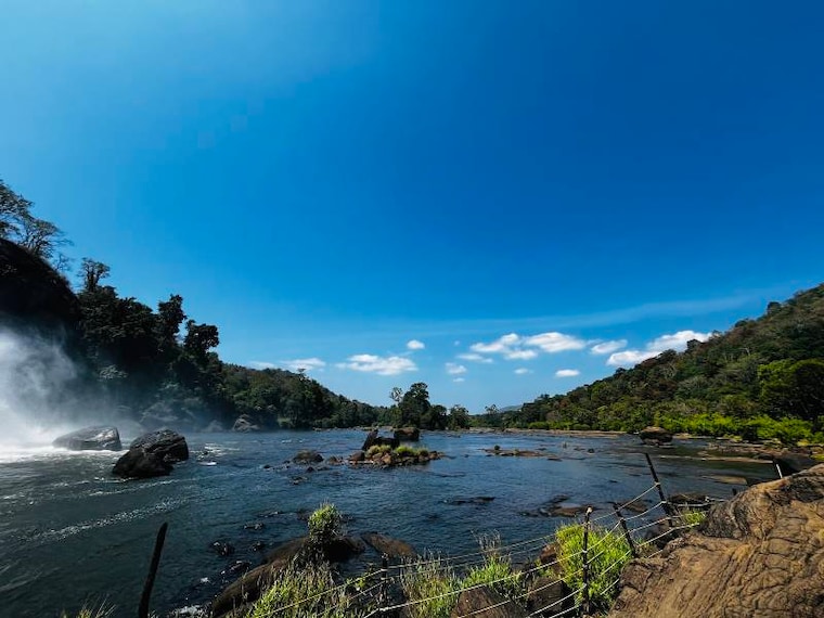 Thrissur_Athirapally_Waterfalls_3