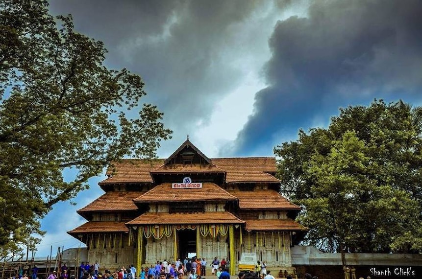 Thrissur_Vadakkumnathan_Temple_2