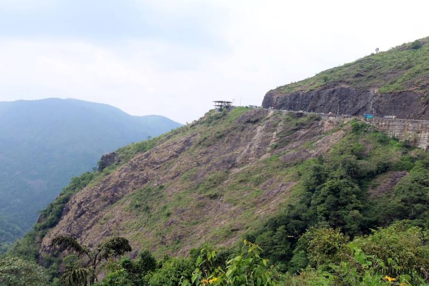 Vagamon_Karikadu_View_Point_1