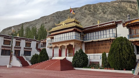 Samstanling Monastery