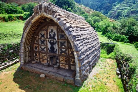 ooty_toda_huts_1