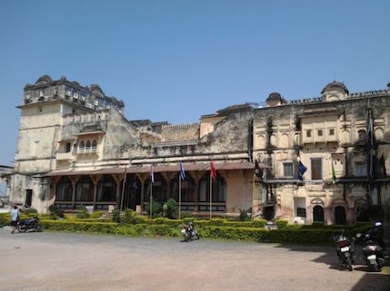 Stay at a Heritage Property @ Sheesh Mahal