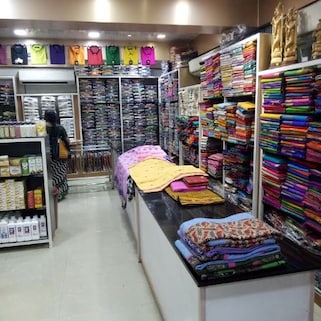 Shopping at Khadi Emporium and Townstand Market