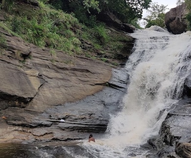Kuthiraiyar Falls