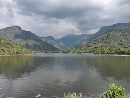 Varathamanathi Dam