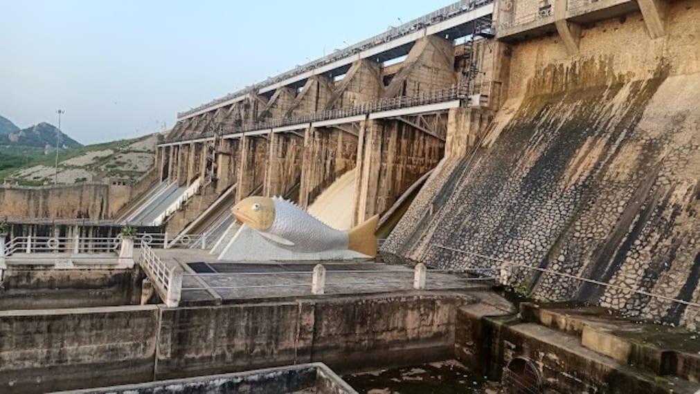 Dantiwada_Dam_2