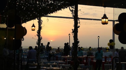 Agashi The Rooftop Cafe