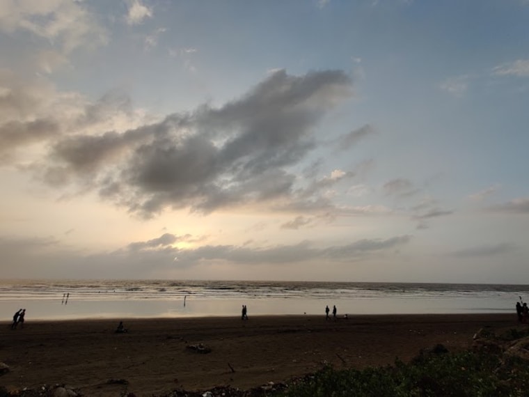 Rajodi_Beach_Road_4