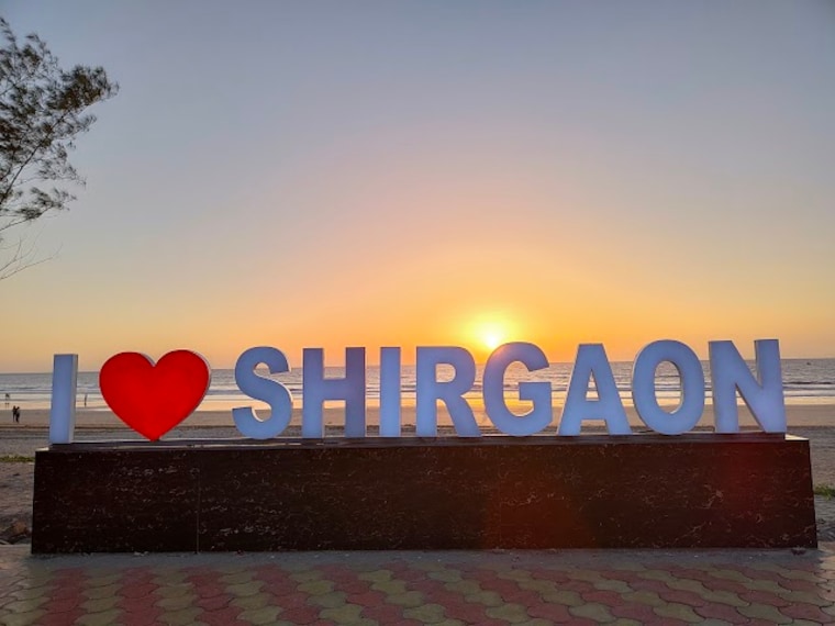 Shirgaon_Beach_3