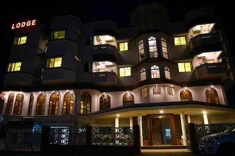 Dhanashree Hospitality