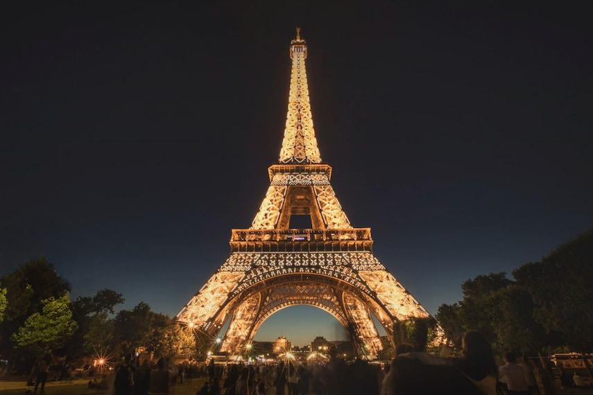 eiffel_tower_1