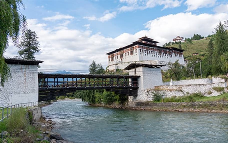 Paro Rinpung Dzong Landscape Image