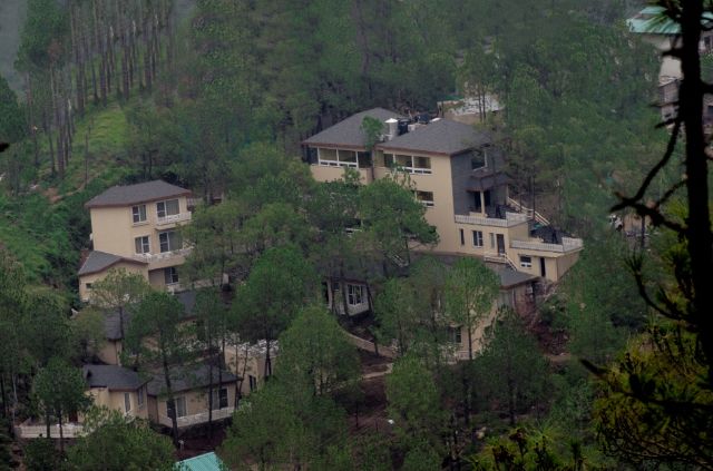 parwanoo_jungle_lodge_resort