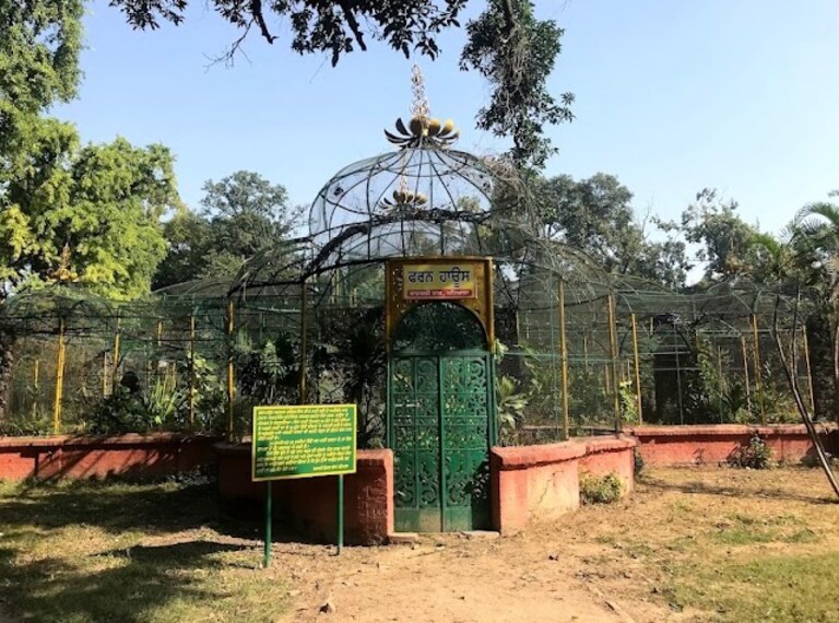 Baradari_Gardens_2