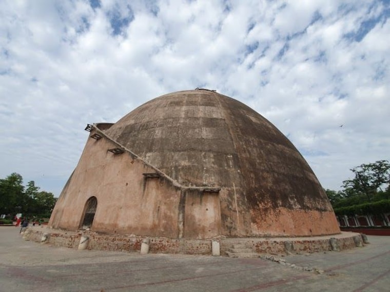 Golghar-1