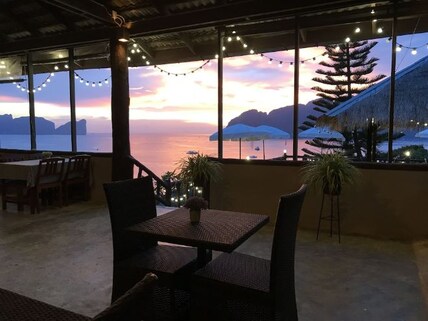 HIP Seaview Resort @ Phi Phi