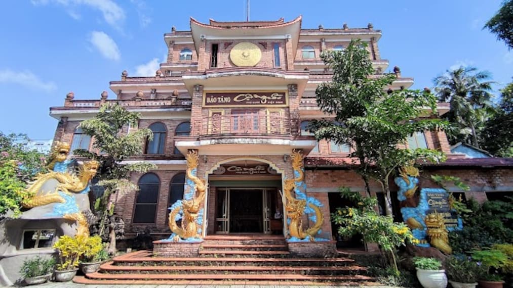 Coi_Nguon_Museum_1