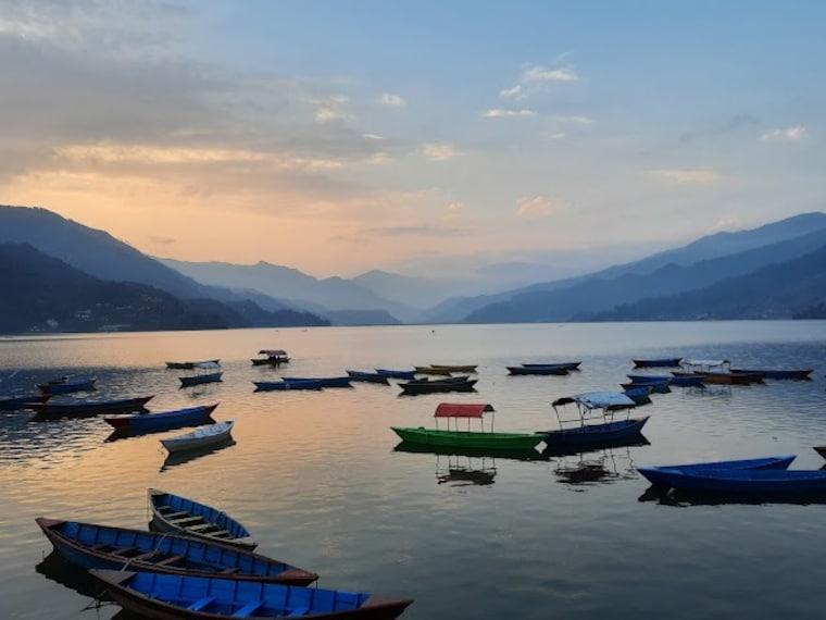 Pokhara_Lakeside_1