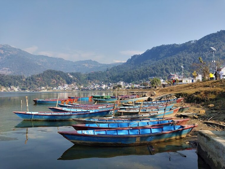 Pokhara_Lakeside_2