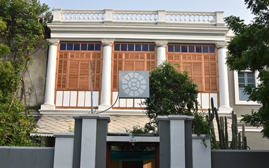 Pondicherry Sri Aurobindo Ashram Landscape Image
