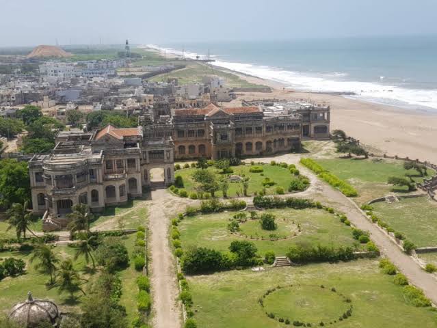 Huzoor_Palace_2