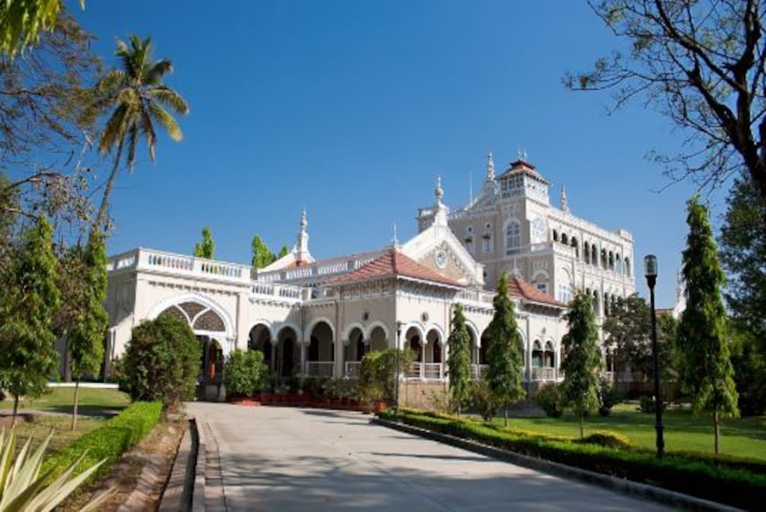 Pune Aga Khan Palace Landscape Image