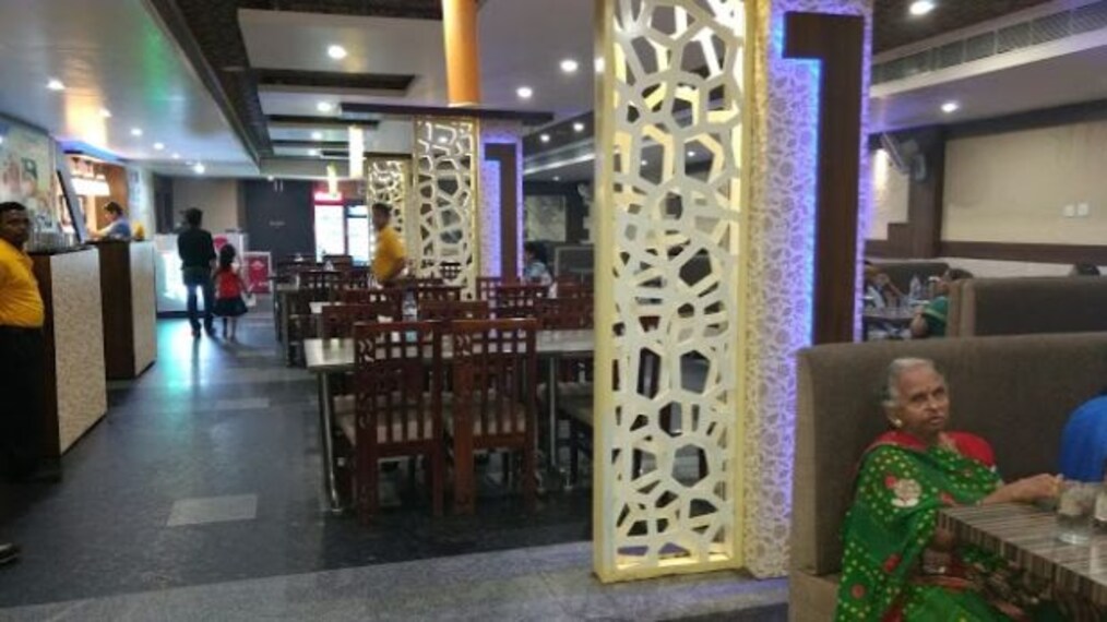 Puri Agrawals Veg Restaurant Landscape Image