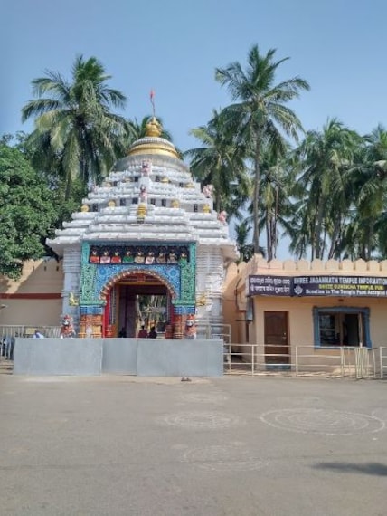 Puri Gundicha Mandir Portrait Image
