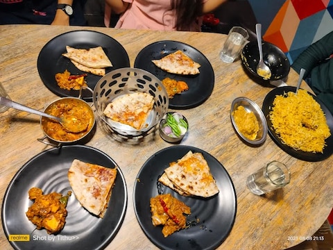 Thek Restaurant