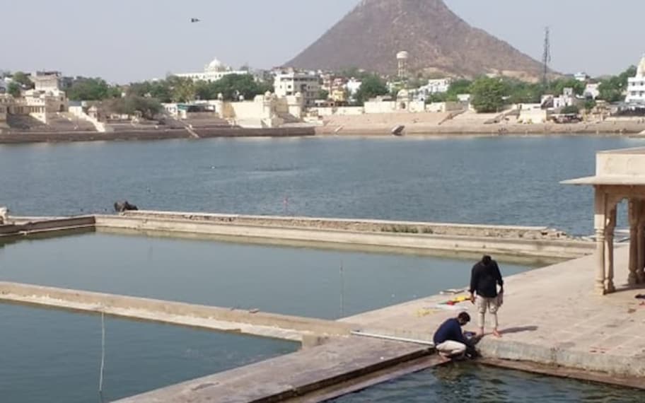 Pushkar Apteshwar Temple Landscape Image